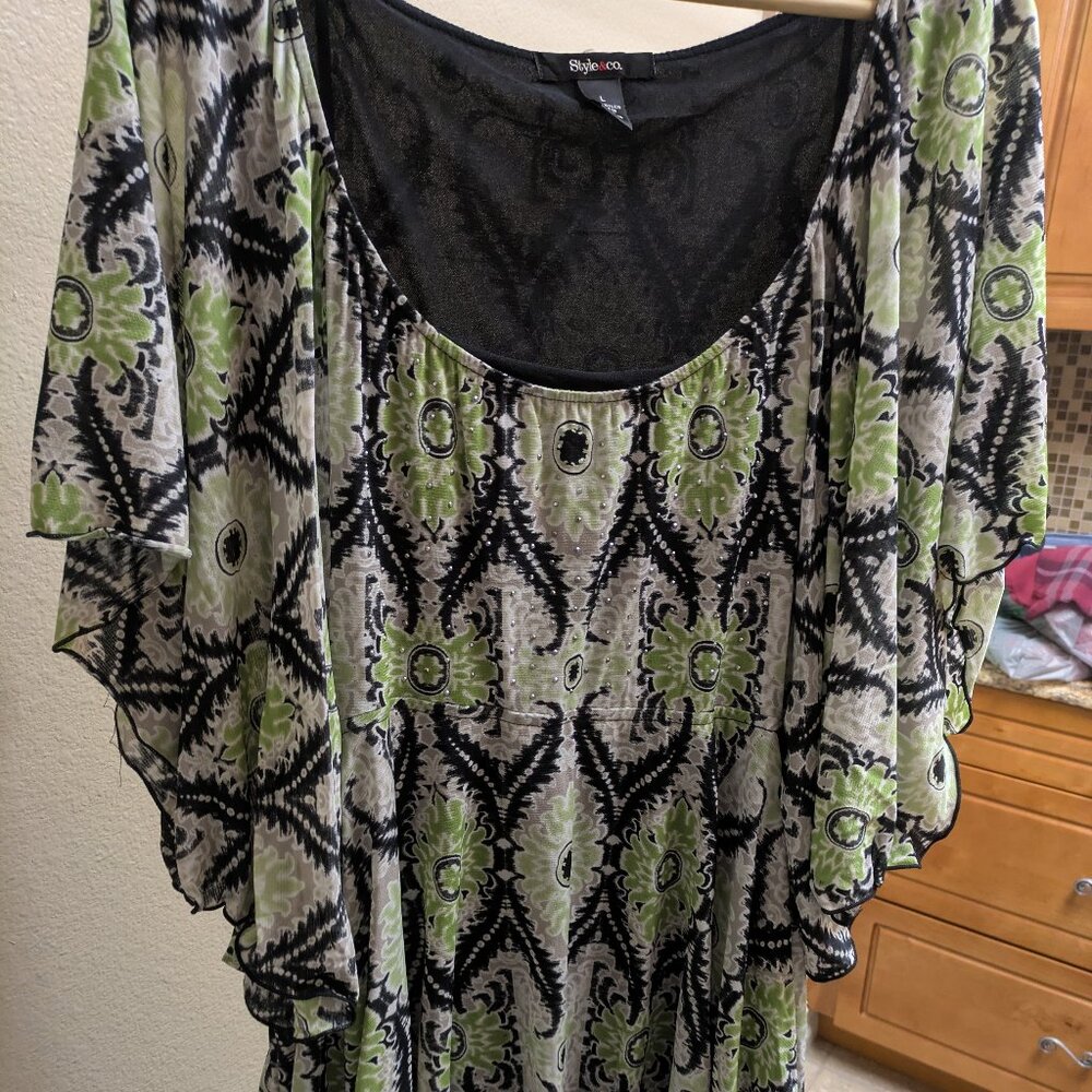 Style & Co. Green Black and White Patterned Flutter Sleeve Blouse